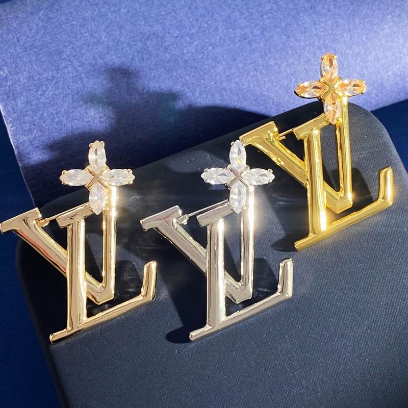LV Brooch 11yxx16